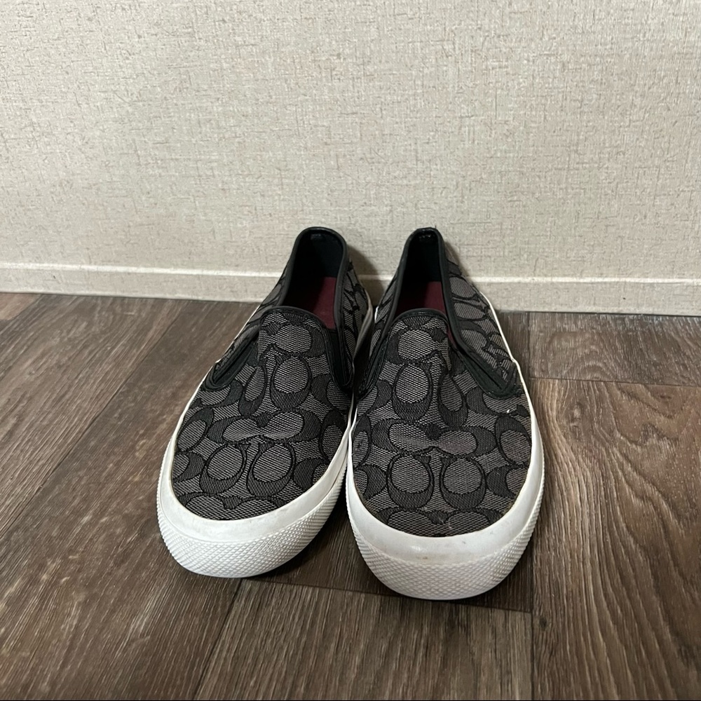 Coach chrissy women's black cavan's slip ons sz 7B